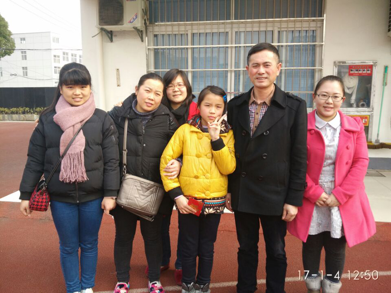 黨旗聚愛心 集團(tuán)黨支部開展結(jié)對助學(xué)慈善活動(dòng)
